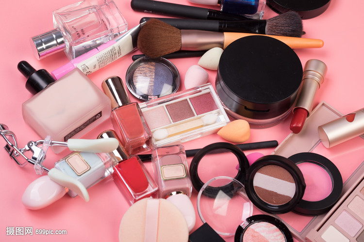 從“亂”到“序” 化妝品與衛生用品的收納智慧